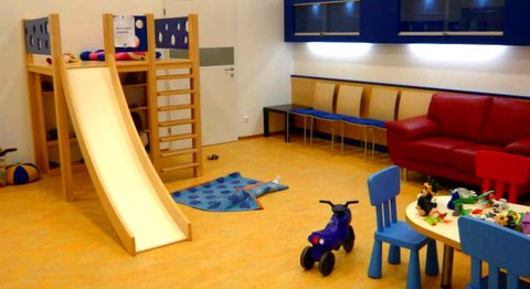 Prim. MedR. Ass.-Prof DDr. Peter Voitl, MBA - Kinderarzt Wien 1220