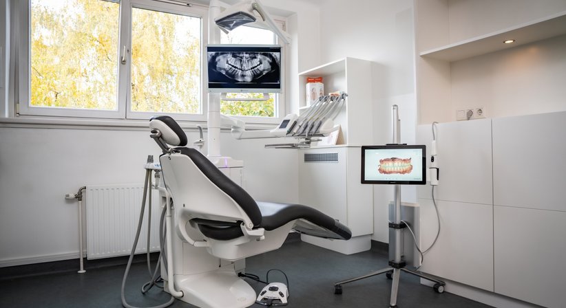 Dr. Gustav Niebauer - Zahnarzt Wien 1100