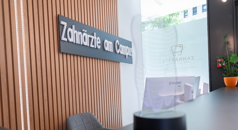 Dr. med. dent. Arnold Bobb - Zahnarzt Wien 1020