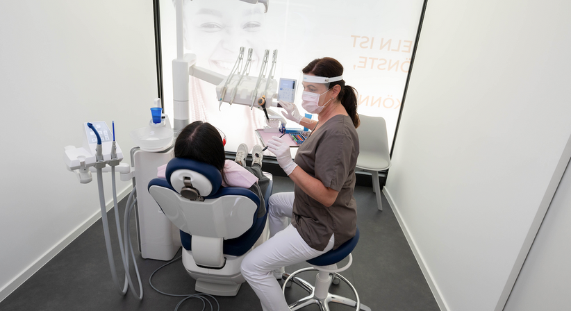 Professionelle Zahnreinigung (PZR) - Dr. med. dent. Arnold Bobb - Zahnarzt Wien 1020