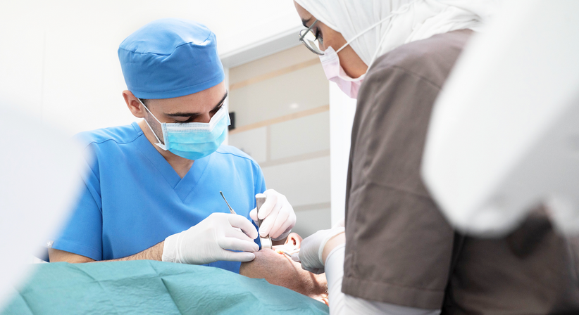 Orale Chirurgie - Dr. med. dent. Arnold Bobb - Zahnarzt Wien 1020