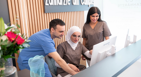 Dr. med. dent. Arnold Bobb - Zahnarzt Wien 1020