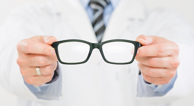 Brillenbestimmung und Kontaktlinsenanpassung - Dr. med.univ. Michael Nicolae - Augenarzt Wien 1010