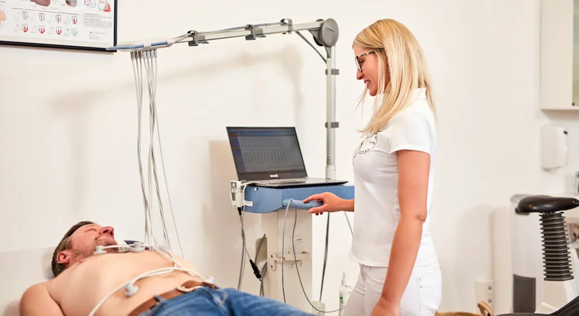 EKG (Elektrokardiografie) - Dr. med. Helene Atalla - Internistin Puchenau 4048