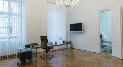 Dr. med. univ. Najib Chichakli - Plastischer Chirurg Wien 1010