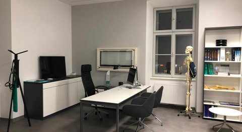 Dr. Oktawian Ilow - Orthopäde Korneuburg 2100