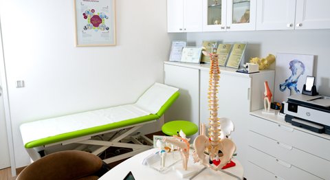 Praxis - Dr. med. Wolfgang Zinser, Prim. a. D. - Orthopäde Knittelfeld 8720