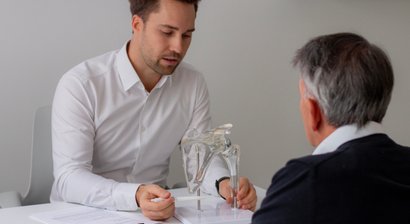 Schulterabnutzung (Arthrose) und Gelenksersatz