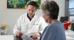 OA Ing. Dr. med. Benjamin Schett - Orthopäde Wien 1010