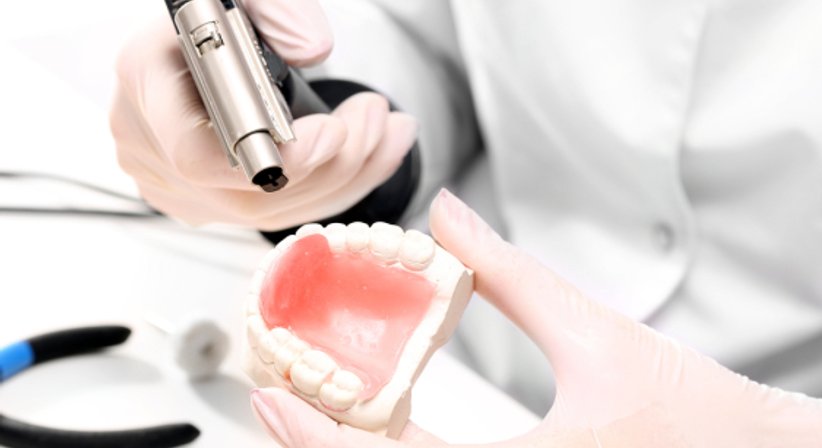 Teil- und Vollprothesen - Dr. med.dent. Jochen Leidl - Zahnarzt Mattersburg 7210