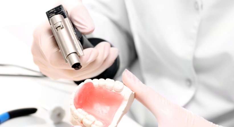 Teil- und Totalprothesen - Dr. Reza Homayuni - Zahnarzt Yspertal 3683