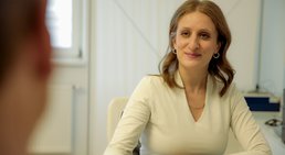 Dr. med. univ. Azadeh Tajmir-Riahi - Hautärztin Wien 1060