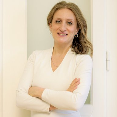 Dr. med. univ. Azadeh Tajmir-Riahi - Hautärztin Wien 1060