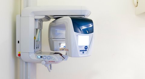 Dr. Thomas Cede - Zahnarzt Wien 1010