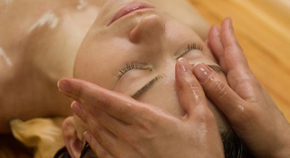 Ayurvedamassage und Manualtherapie / Ausleitungsverfahren
