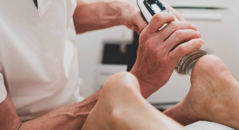 Extrakorporale Stoßwellentherapie (ESWT) - Dr. Christian Klein - Orthopäde Mondsee 5310