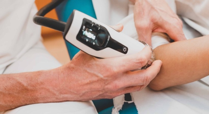 Extrakorporale Stoßwellentherapie (ESWT) - Dr. Christian Klein - Orthopäde Mondsee 5310