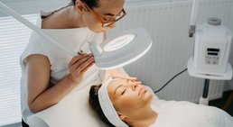 Dr. med. univ. Nina Svastics - Hautärztin Wien 1230