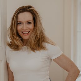 Dr. Elisabeth I. Komarek, MSc. - Orthopädin Wien 1160