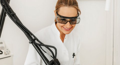 Dr. Nicola Neuhold - Hautärztin Wien 1070
