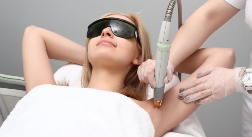 Dauerhafte Haarentfernung - Dr. Ines Bonelli - Hautärztin Wien 1060