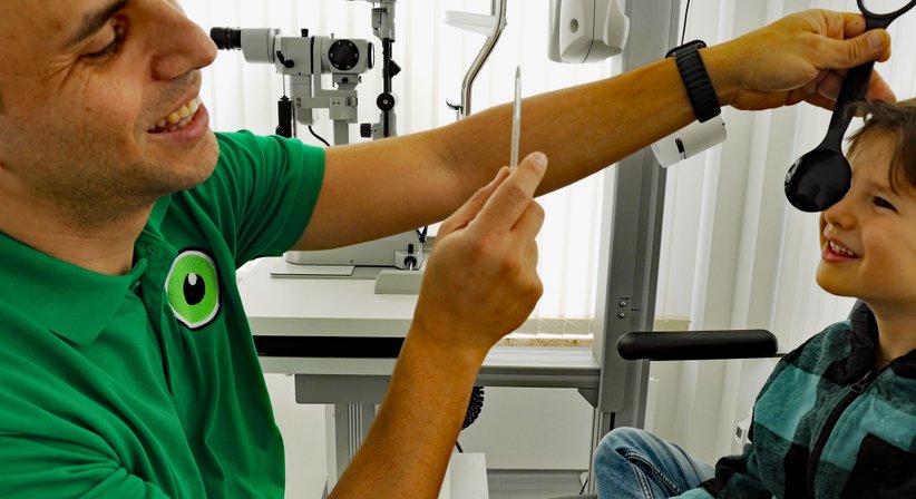 Kinderaugenheilkunde - Dr. David KARL, FRCOphth FEBO - Augenarzt Wien 1220