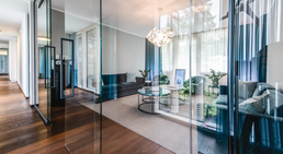 Dr. Alexander Papp - Plastischer Chirurg Elsbethen 5061