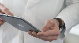 Dr. Alexander Papp - Plastischer Chirurg Elsbethen 5061