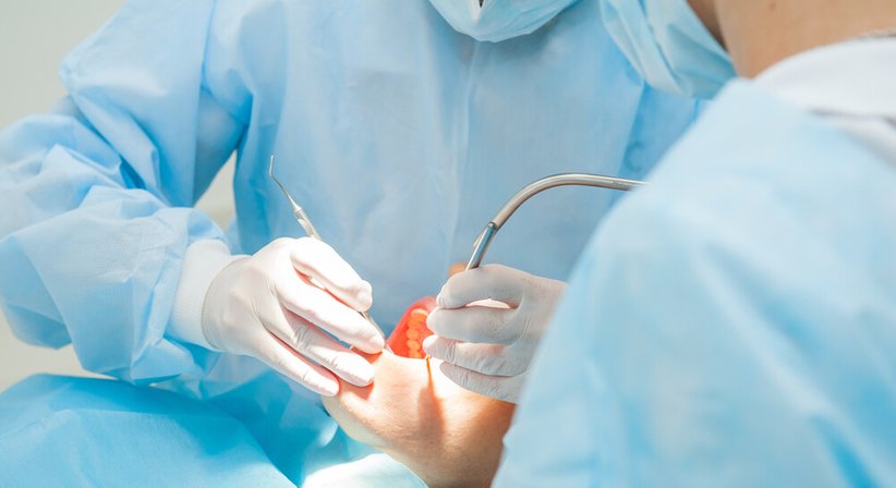 Orale Chirurgie - Dr. Clemens Ganger - Zahnarzt Wien 1140