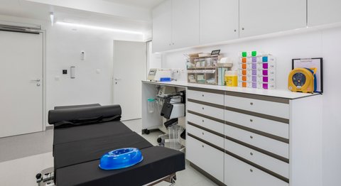 Priv. Doz. Dr. Alexandra Sibylle Fochtmann-Frana - Plastische Chirurgin Wien 1050