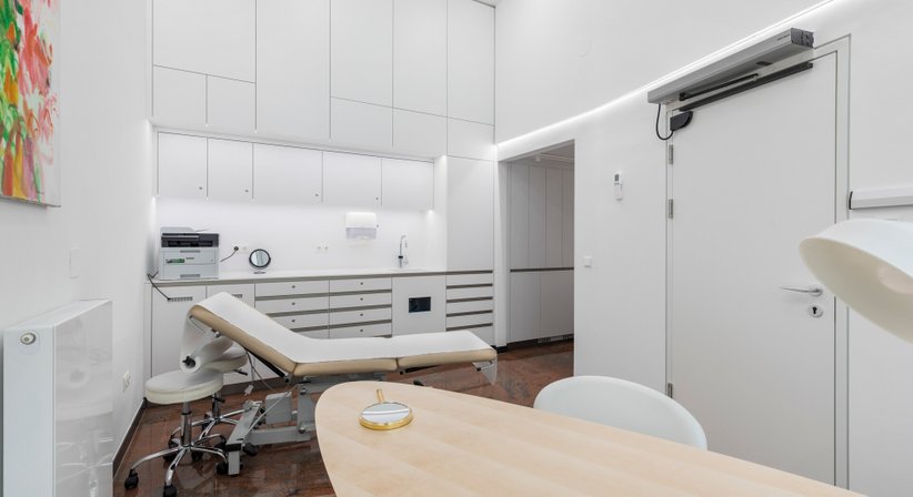 Priv. Doz. Dr. Alexandra Sibylle Fochtmann-Frana - Plastische Chirurgin Wien 1050