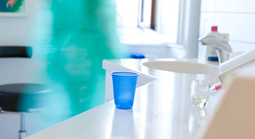 Oralchirurgie/Zahnchirurgie - Dr. med. univ. Michaela Scharnagl-Lesnik - Zahnärztin Wien 1190