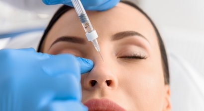 Volumentherapie mit Eigenfett oder Hyaluronsäure im Gesicht