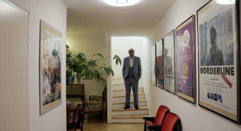 MR Dr. Houchang Allahyari - Psychiater Wien 1190