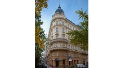Dr. Sara Abayev - Plastische Chirurgin Wien 1060