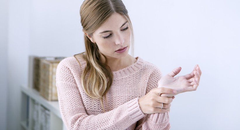 Handchirurgie (u.a. Karpaltunnelsyndrom, Schnellender Finger, Ganglion, Dupuytren‘sche Kontraktur) - Dr. Sara Abayev - Plastische Chirurgin Wien 1060