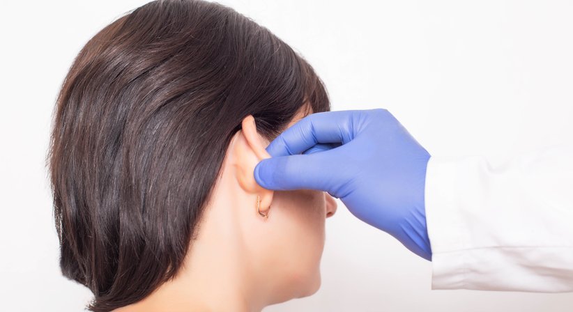 Ohrläppchenkorrektur - Dr. Philipp B. Weber - Hautarzt Wien 1180