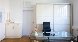 Priv.- Doz. Dr. Julian Jöstl, PhD, MSc - Orthopäde Wien 1090