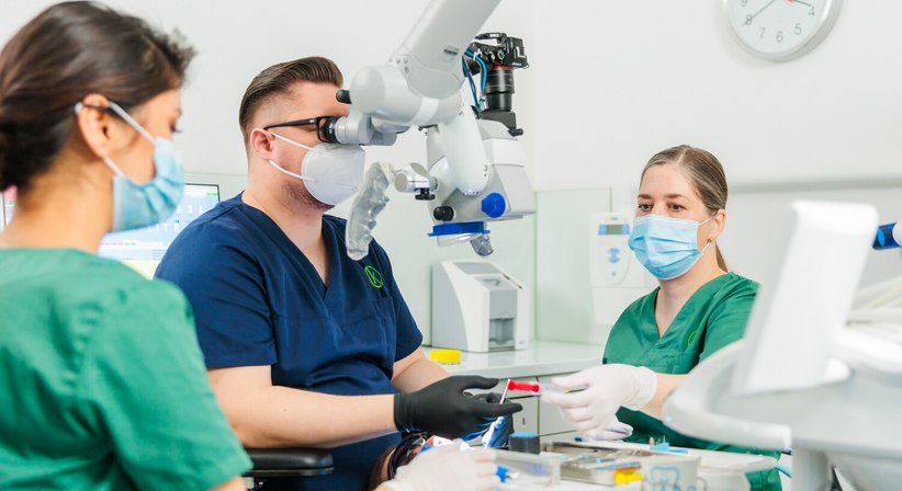 Wiederholte Wurzelbehandlung/Revision - MDDr. Tomas Kupec, MSc - Zahnarzt Dornbirn 6850