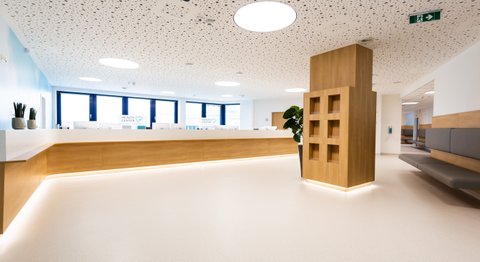 OA Dr. Clemens Hüthmair - Orthopäde Wien-Flughafen 1300