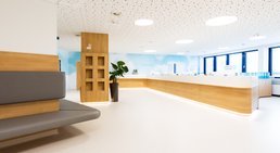 Praxis - OA Dr. Clemens Hüthmair - Orthopäde Wien-Flughafen 1300