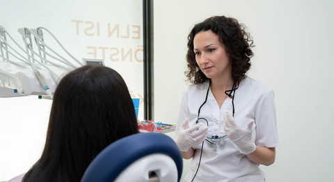 Dr. med. dent. Agnes Salamon - Zahnärztin Wien 1020