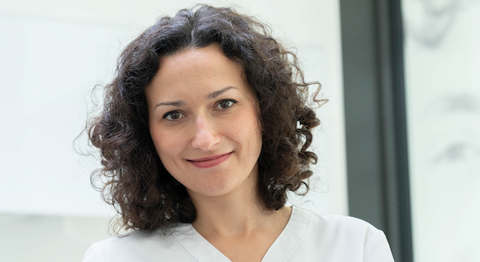 Dr. med. dent. Agnes Salamon - Zahnärztin Wien 1020