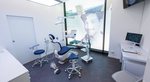 Dr. med. dent. Agnes Salamon - Zahnärztin Wien 1020