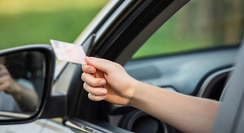 Fachärztliche Stellungnahme zum Lenken eines Kraftfahrzeugs (Führerschein-Gutachten) - Prim. Dr. Michael Smeikal - Internist Wien 1220