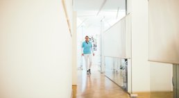 Dr. Roberto Lhotka - Ordination Wien - Zahnarzt Wien 1010