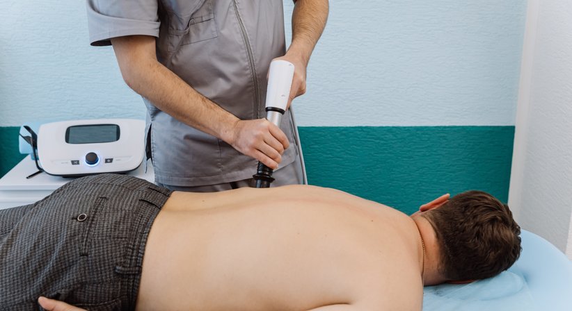 Stoßwellentherapie - Dr. Oktawian Ilow - Orthopäde Korneuburg 2100
