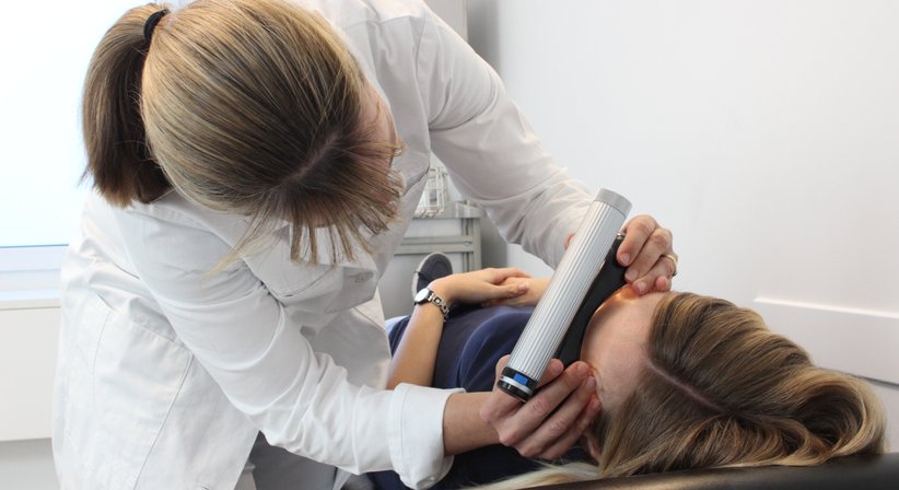 Untersuchung des Gleichgewichtes - ao. Univ.-Doz. Dr. Verena Niederberger-Leppin - HNO-Ärztin Wien 1020