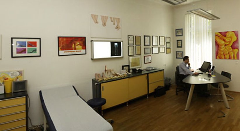 Priv.Doz. Dr. Christof Radler - Orthopäde Wien 1080