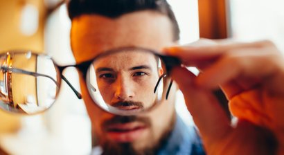 Abklärung von Achsenfehlstellungen des Auges (Schieldiagnostik)